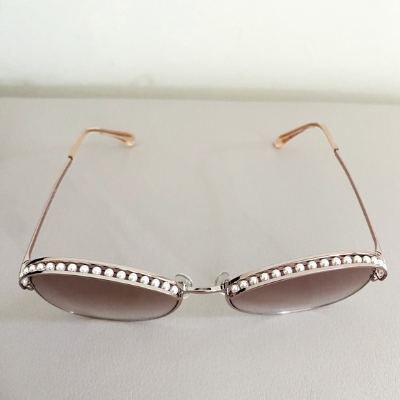 Authentic Chanel sunglasses with pearls, limited. - Picture 4 of 11